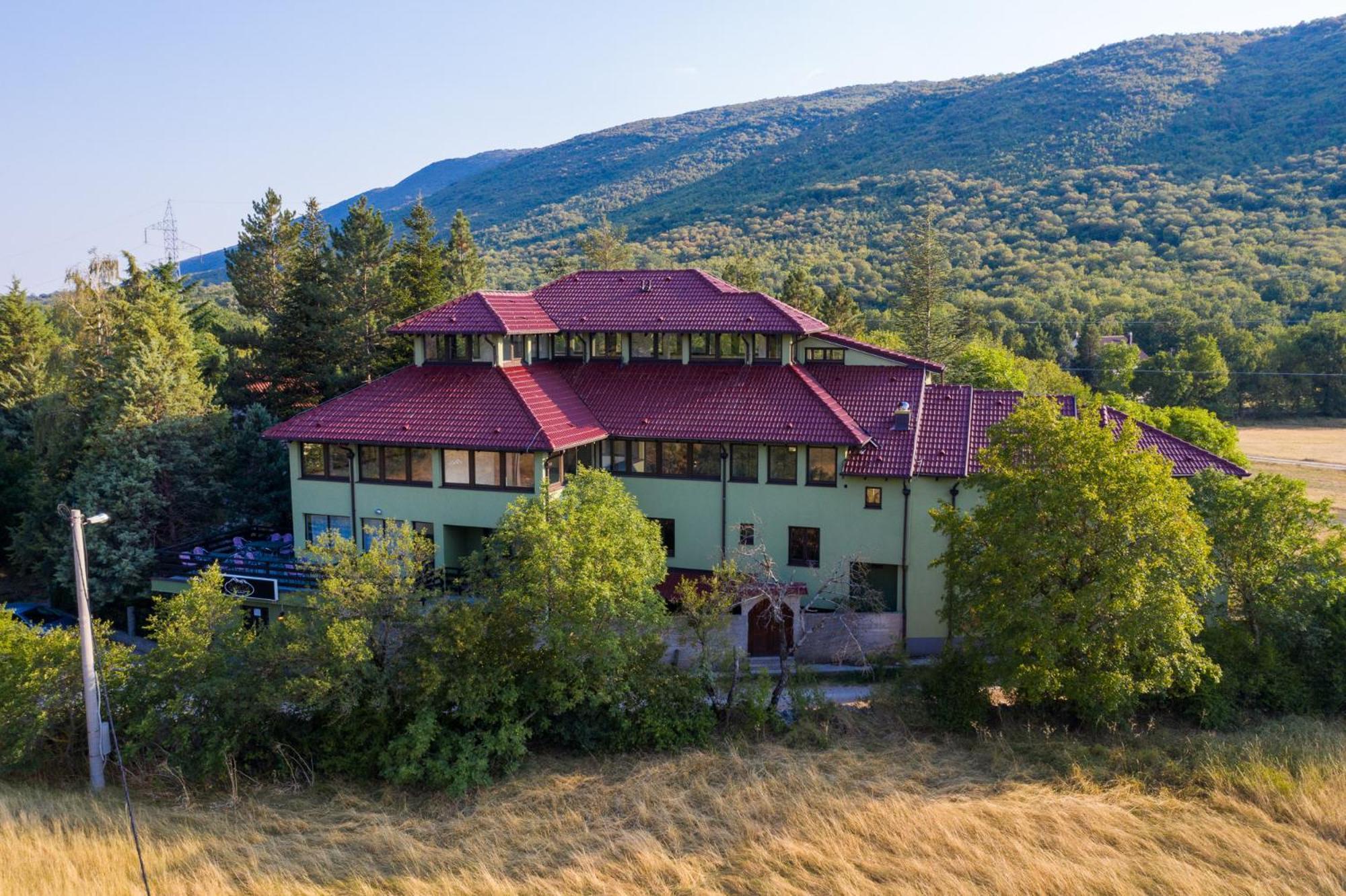 Holiday Resort Zlatni Dol Mostar Goranci 外观 照片